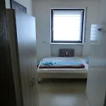 180qm Mit 5 Schlafzimmer, 2 Badezimmer Fuer Bis Zu 8 Personen * Abstatt