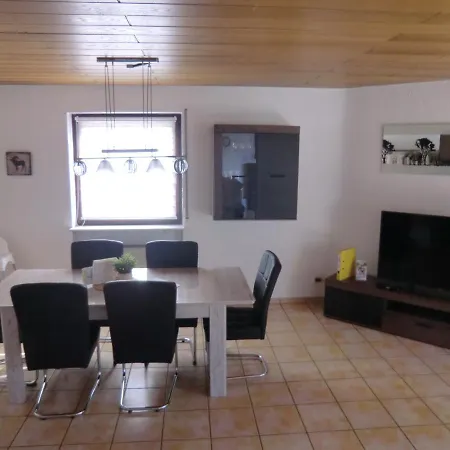 Apartamento 180qm Mit 5 Schlafzimmer, 2 Badezimmer Fuer Bis Zu 8 Personen