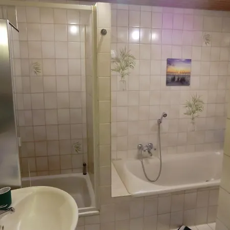 180qm Mit 5 Schlafzimmer, 2 Badezimmer Fuer Bis Zu 8 Personen